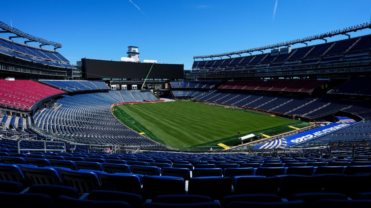 NFL球场变身世界杯草皮：11座美式橄榄球场如何改造